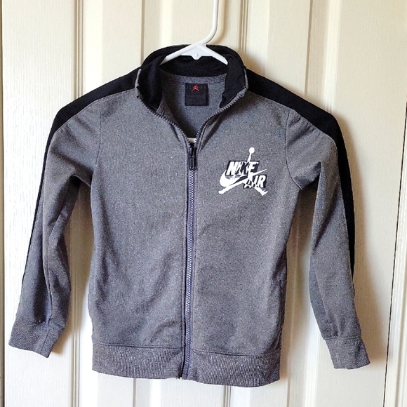 Nike Air Jordan Kids Gray Jacket NWOT - Picture 1 of 9